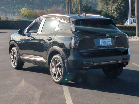 Certified 2026 Nissan Kicks SV image 7