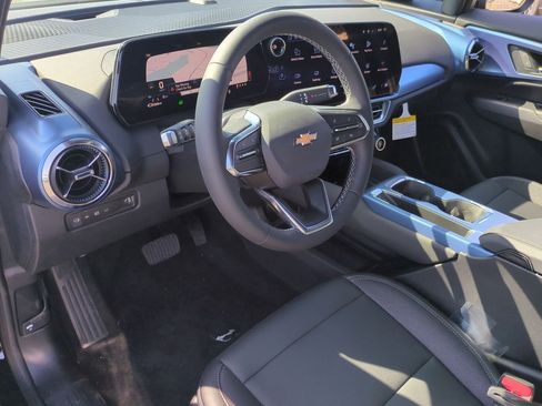 New 2026 Chevrolet Equinox EV LT image 10