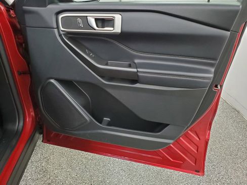 Used 2020 Ford Explorer XLT w/ Equipment Group 202A image 19