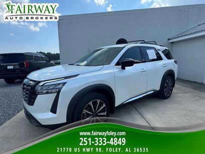 Used 2026 Nissan Pathfinder Platinum w/ Cargo Package