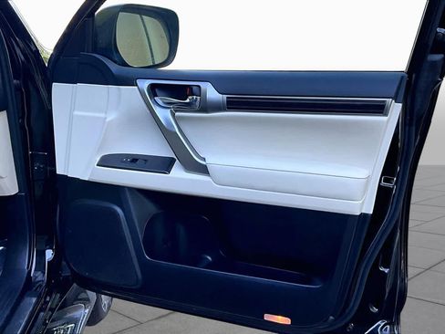 Certified 2023 Lexus GX 460 Premium w/ Premium Package AWD/4WD image 22