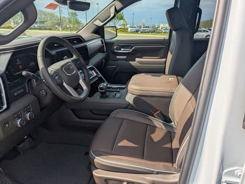 New 2026 GMC Sierra 1500 Denali w/ Denali Reserve Package AWD/4WD image 17