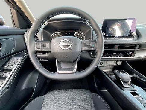 Used 2026 Nissan Rogue SV FWD image 10