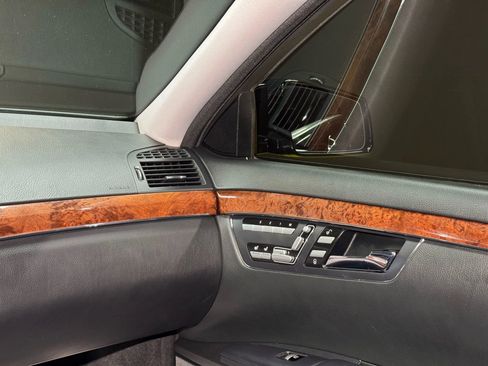 Used 2013 Mercedes-Benz S 550 image 29