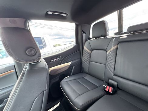 New 2025 GMC Canyon Denali image 12