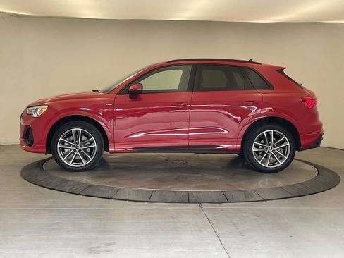 Used 2025 Audi Q3 2.0T Premium w/ Convenience Package AWD/4WD image 2