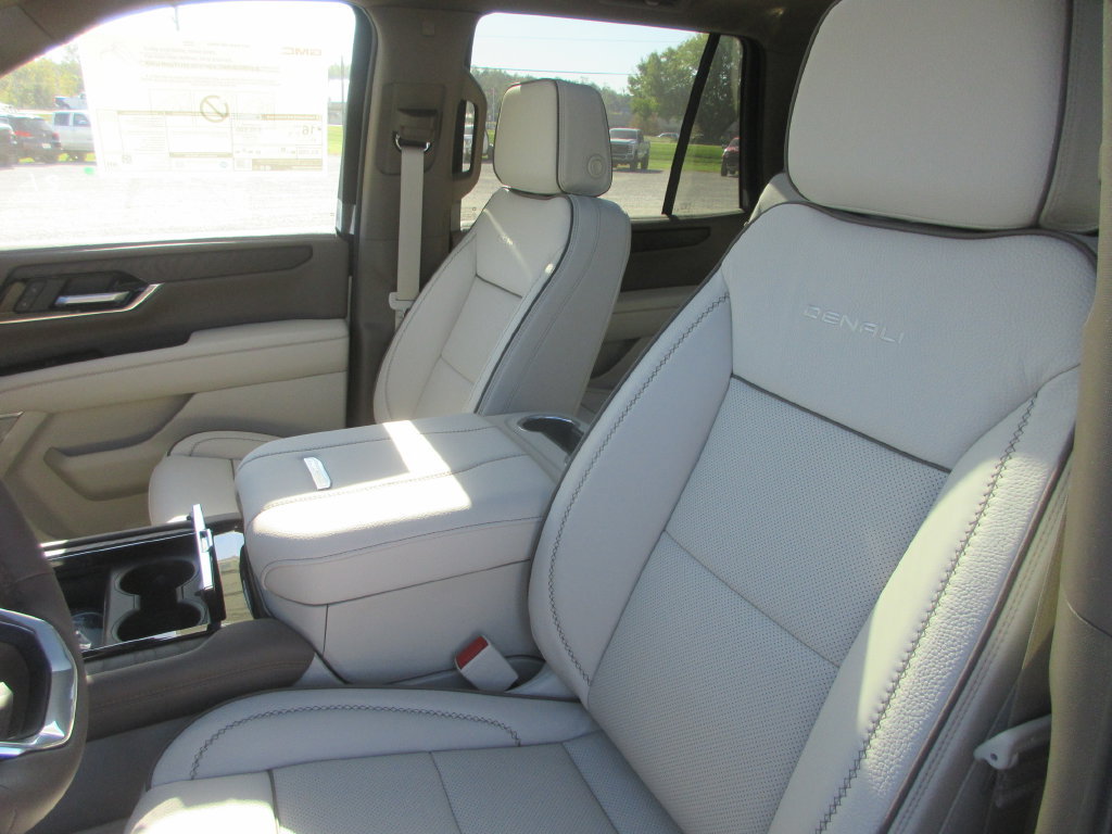 New 2027 GMC Yukon Denali AWD/4WD image 11