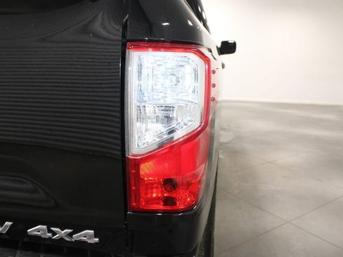 Used 2024 Nissan Titan SV image 13