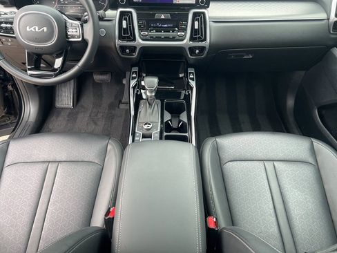 Certified 2022 Kia Sorento SX image 20