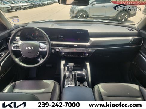Certified 2024 Kia Telluride LX FWD image 17