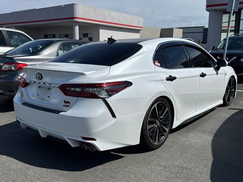 Used 2021 Toyota Camry XSE FWD image 5