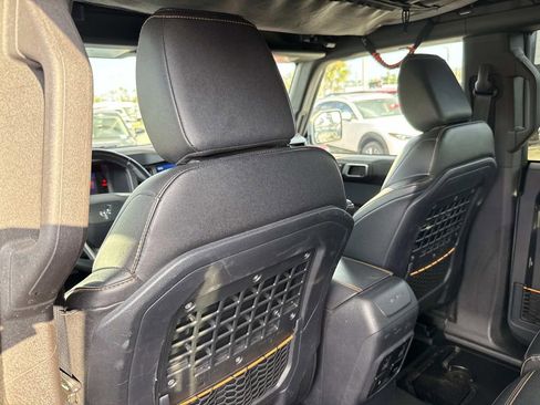 Used 2024 Ford Bronco Badlands w/ Sasquatch Package image 16