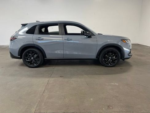 Used 2023 Honda HR-V Sport image 2