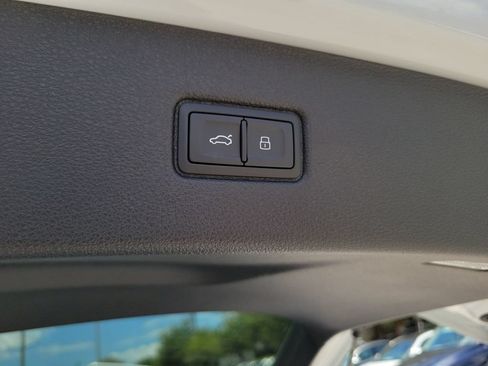 New 2026 Audi SQ7 Prestige AWD/4WD image 30