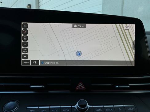 Used 2025 Hyundai Elantra SEL image 32