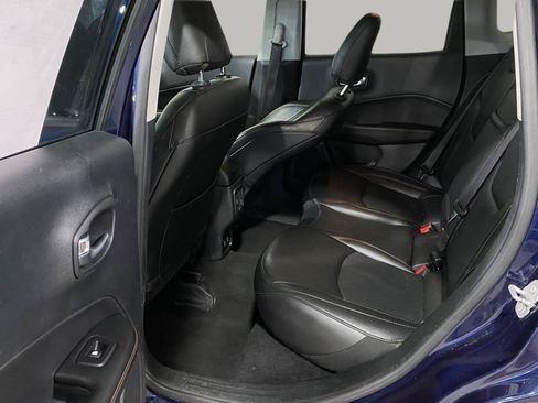 Used 2019 Jeep Compass Limited AWD/4WD image 9