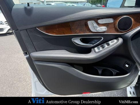 Used 2016 Mercedes-Benz GLC 300 4MATIC image 16