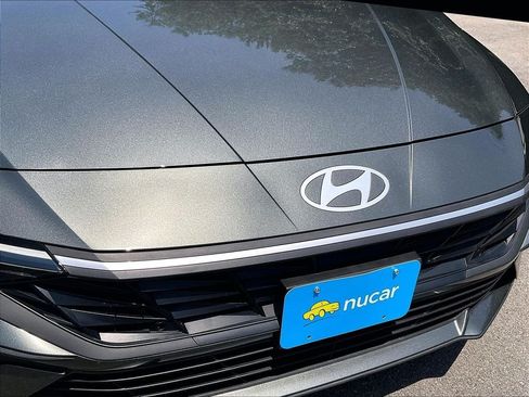 Used 2025 Hyundai Elantra Sport FWD image 29