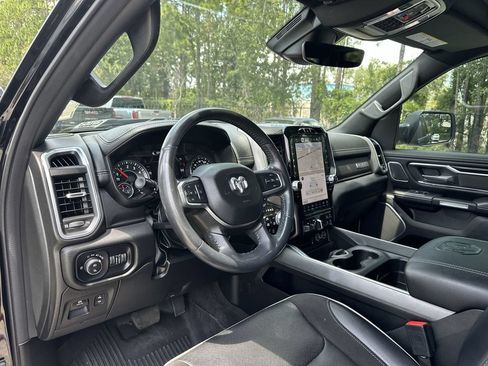 Used 2023 RAM 1500 Laramie AWD/4WD image 10