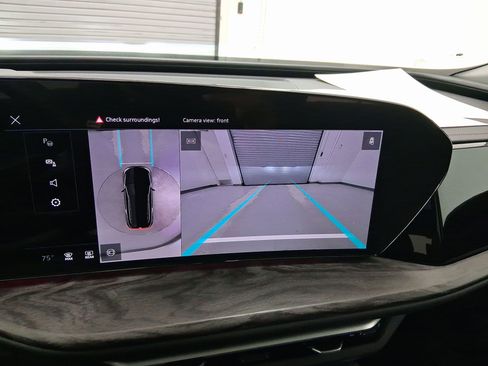 Used 2025 Audi Q5 Premium Plus w/ Premium Plus image 24