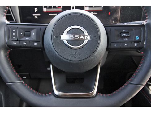 Certified 2025 Nissan Kicks SR FWD image 17