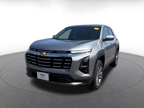Used 2025 Chevrolet Equinox LT FWD image 7