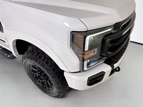 Used 2022 Ford F350 Lariat w/ Tremor Off-Road Package AWD/4WD image 35