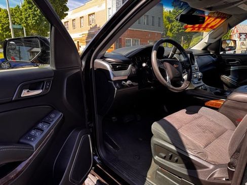 Used 2019 Chevrolet Tahoe LS AWD/4WD image 7