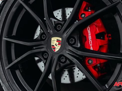 Used 2018 Porsche 718 Cayman GTS RWD image 3