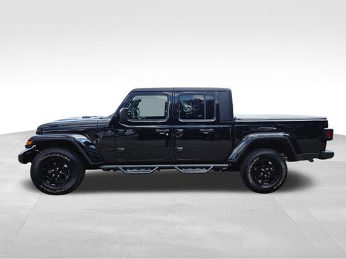 Used 2022 Jeep Gladiator Sport AWD/4WD image 4