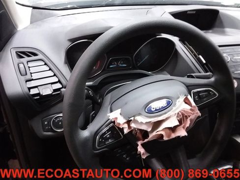 Used 2017 Ford Escape SE image 10