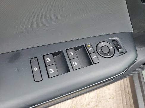 Used 2025 Kia K4 LXS FWD image 17