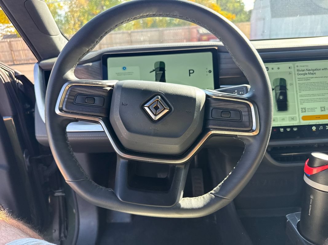 Used 2025 Rivian R1S Adventure Dual AWD/4WD image 13
