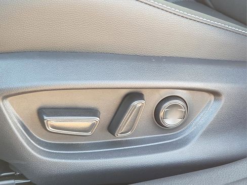 Used 2026 Toyota Camry SE w/ Multimedia Upgrade Package image 20