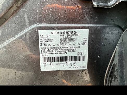 Used 2024 Ford Edge Titanium AWD/4WD image 17