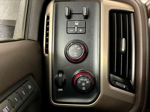 Used 2016 GMC Sierra 2500 Denali w/ Duramax Plus Package image 32