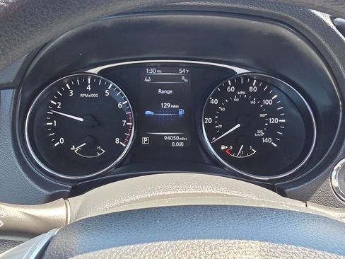Used 2015 Nissan Rogue SV w/ SV Premium Package AWD/4WD image 20