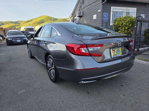 Used 2019 Honda Accord Touring image 8