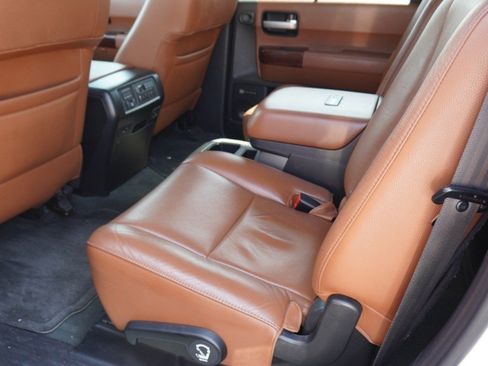 Used 2011 Toyota Sequoia Platinum RWD image 10