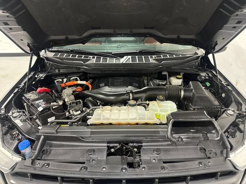 Used 2022 Ford F150 Lariat w/ Equipment Group 502A High AWD/4WD image 12