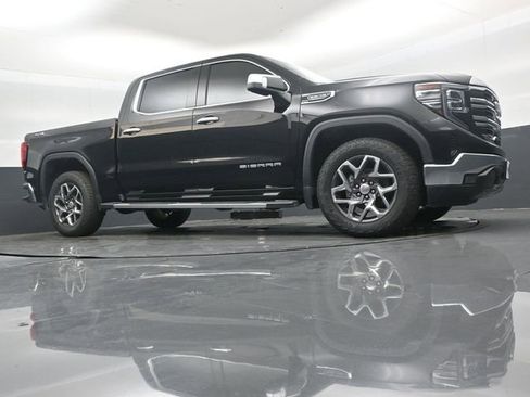 Used 2022 GMC Sierra 1500 SLT w/ SLT Convenience Package AWD/4WD image 33