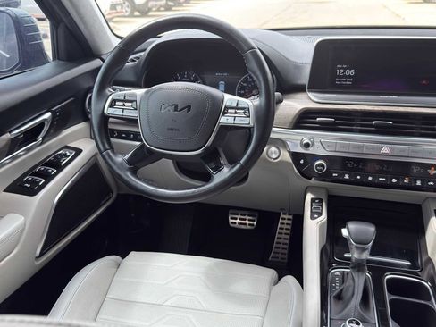 Used 2022 Kia Telluride SX w/ SX Prestige Package image 25