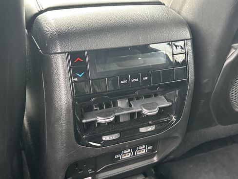 Used 2021 Jeep Grand Cherokee L Altitude image 20