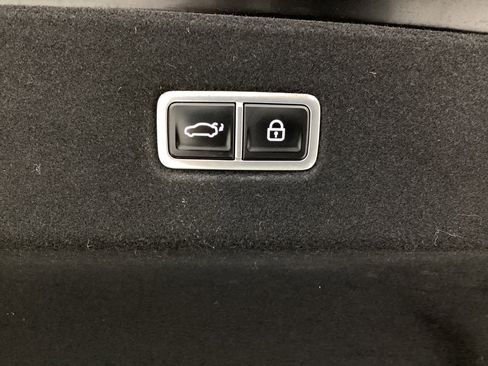 Used 2023 Hyundai Ioniq 6 SE w/ Cargo Package image 42