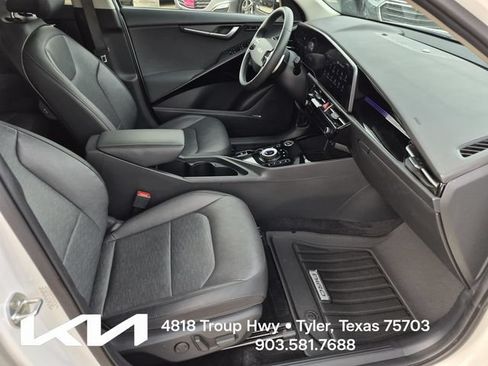 Used 2023 Kia Niro Wave FWD image 10