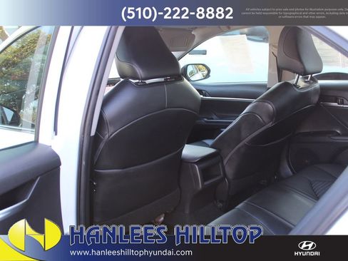 Used 2021 Toyota Camry SE image 15