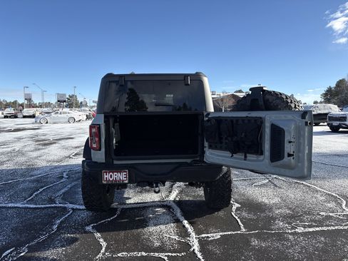 Used 2023 Ford Bronco Badlands image 10