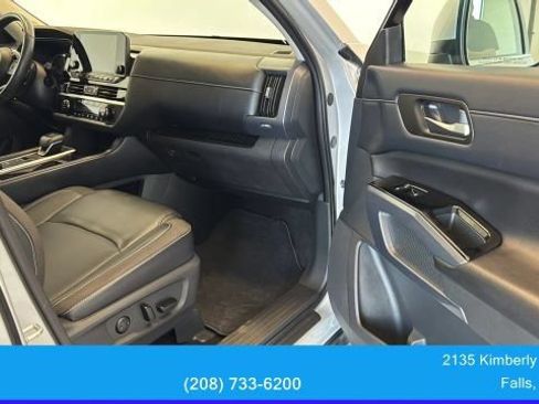 Used 2024 Nissan Pathfinder SL w/ SL Premium Package AWD/4WD image 25