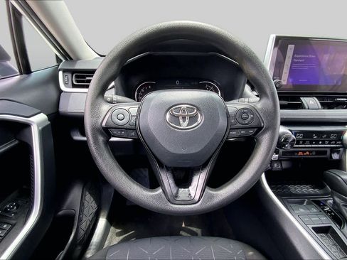 Used 2025 Toyota RAV4 XLE FWD image 6