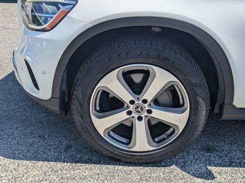 Used 2022 Mercedes-Benz GLC 300 4MATIC image 10